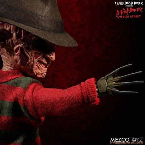Mezco - Livbing Dead Dolls - Nightmare on Elm Street Talking Freddy Krueger 25 cm