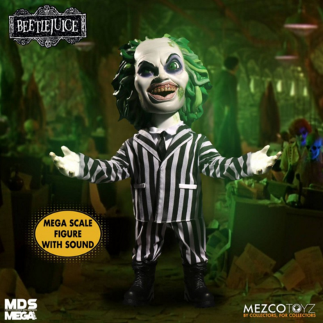 Mezco - Beetlejuice MDS Mega Scale Talking Action Figure Beetlejuice 38 cm